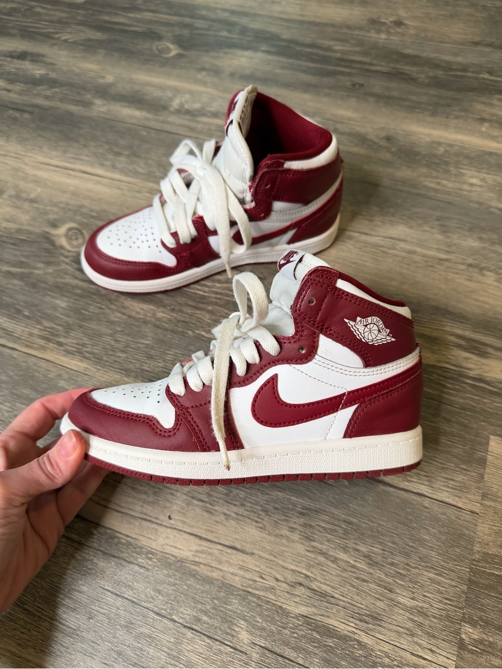 Air Jordan 1 Mid SE GS 1Y Team Red White FD1412-160 Kids Sneakers Nike